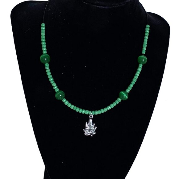 Marijuana Leaf Choker - Picture 1 of 4